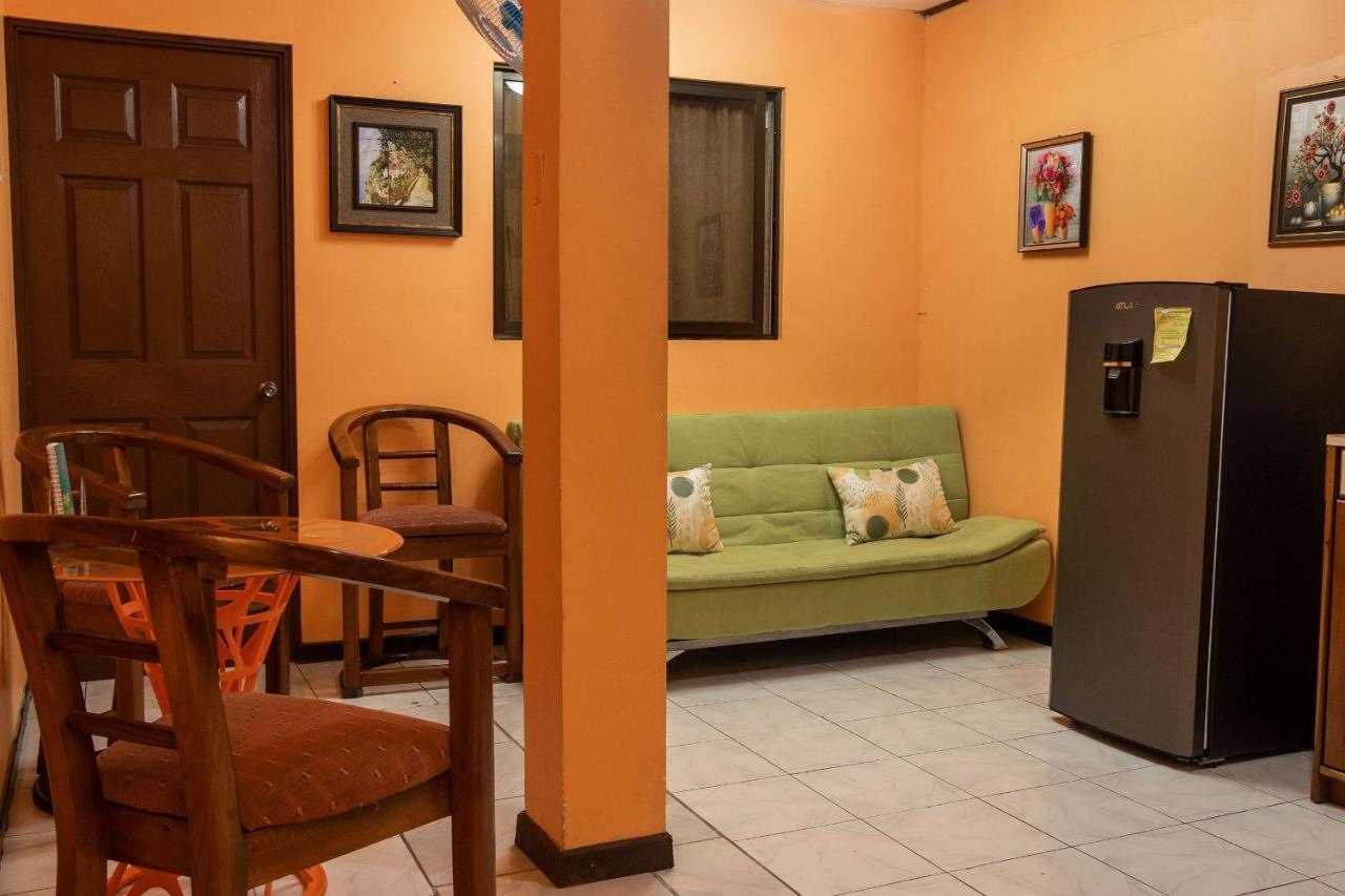 Marta'S Guesthouses, Apartamentos Con Entrada Autonoma Puerto Limon Zewnętrze zdjęcie