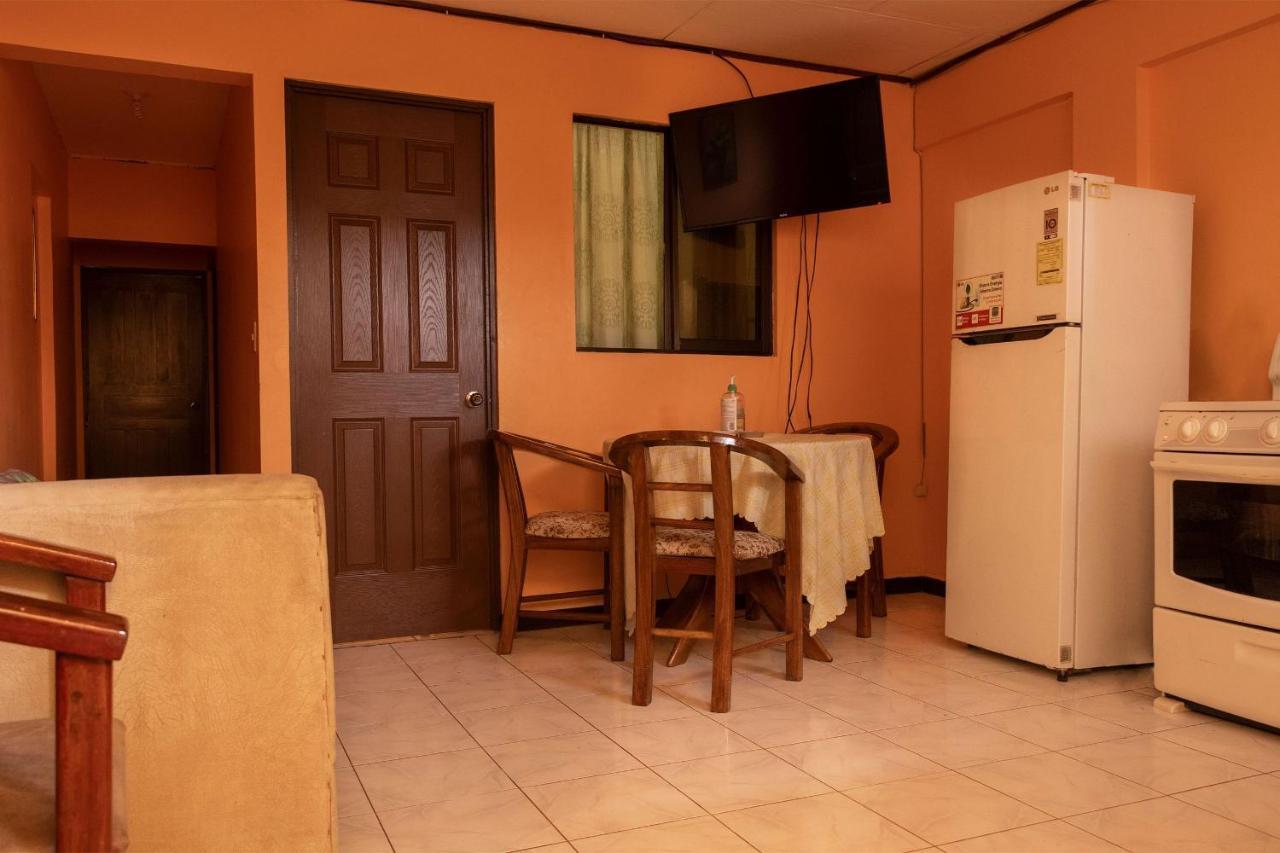 Marta'S Guesthouses, Apartamentos Con Entrada Autonoma Puerto Limon Zewnętrze zdjęcie